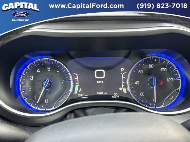 Used 2025 Chrysler Pacifica Select FWD image 24