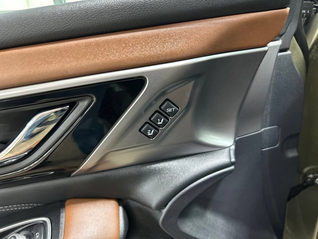 Used 2020 Subaru Outback Touring XT AWD/4WD image 16