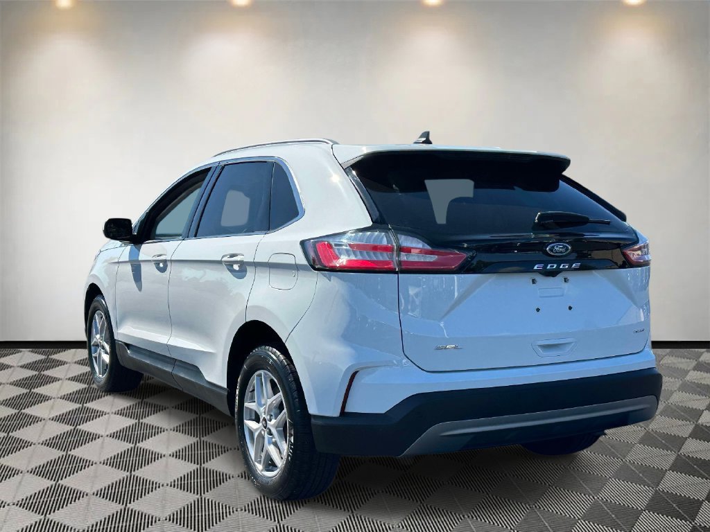 Certified 2024 Ford Edge SEL w/ Convenience Package AWD/4WD image 5