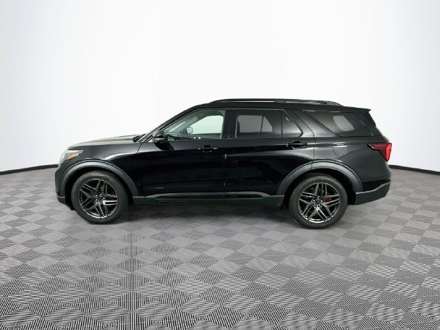 Certified 2025 Ford Explorer ST AWD/4WD image 7