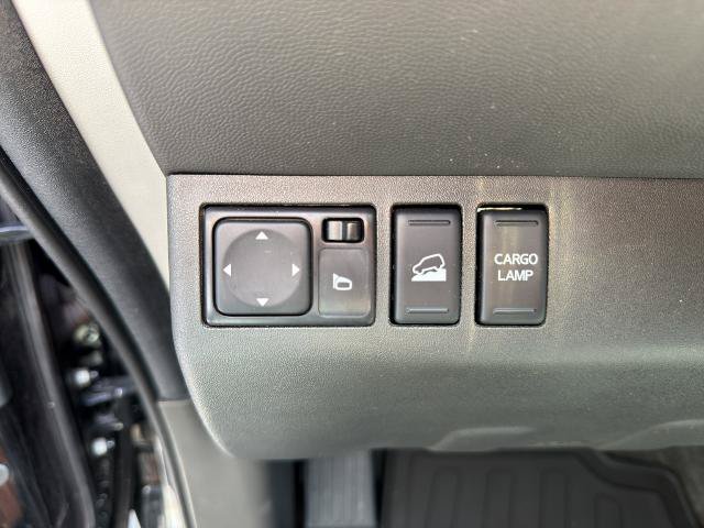 Used 2018 Nissan Frontier PRO-4X AWD/4WD image 17