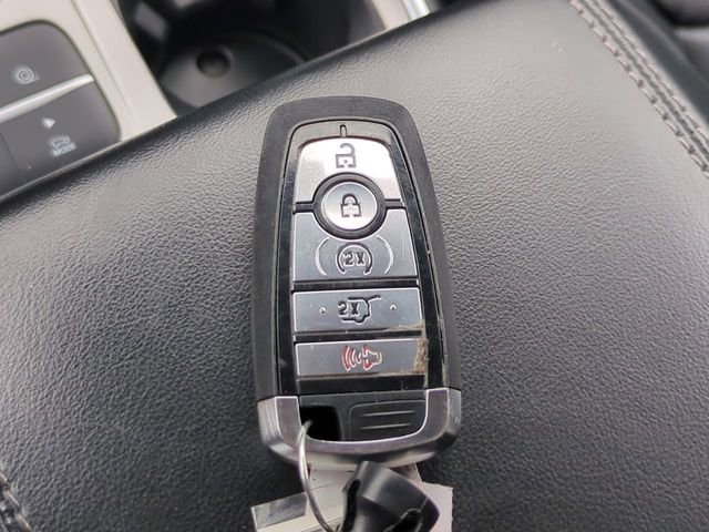 Certified 2022 Ford Explorer Limited w/ Equipment Group 301A image 35