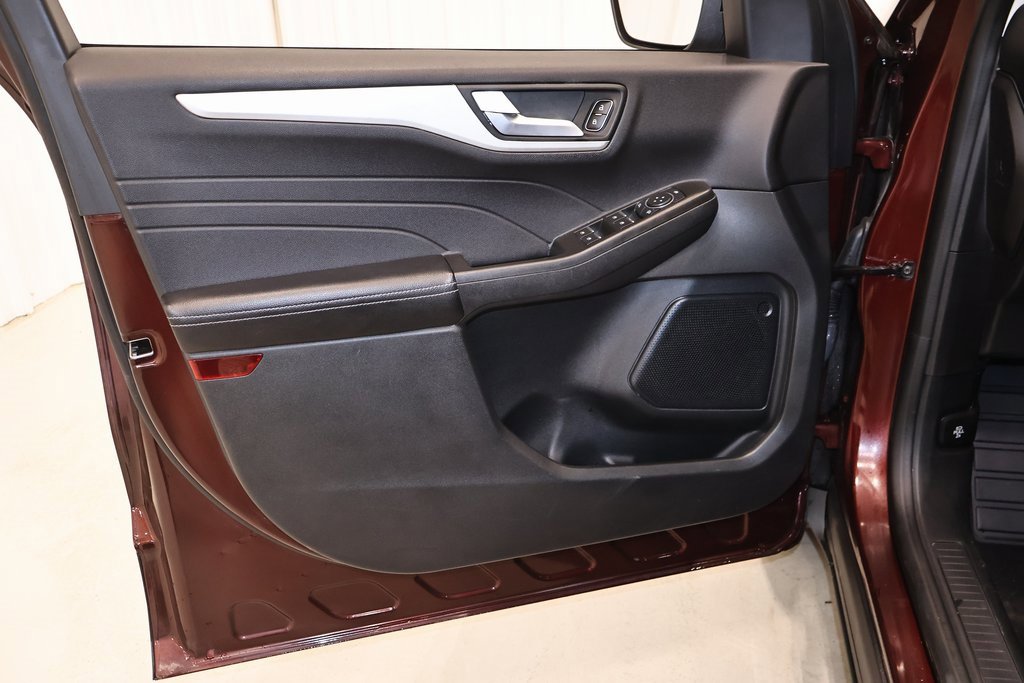 Certified 2021 Ford Escape SE w/ SE Sport Appearance Package image 10