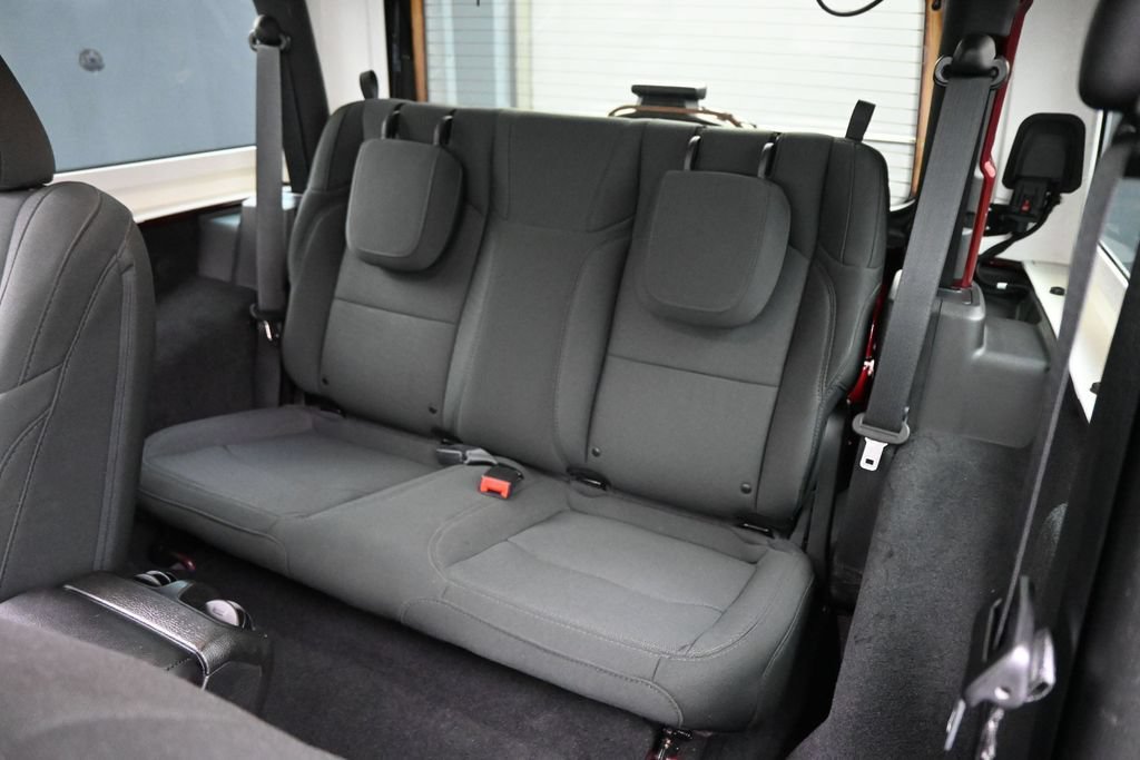 Used 2021 Jeep Wrangler Sport AWD/4WD image 15