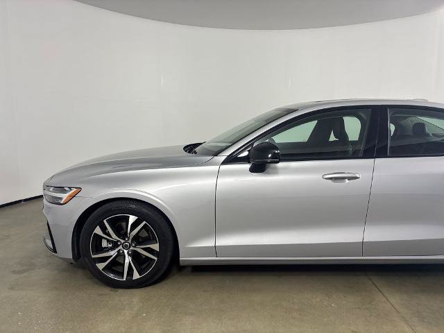 Used 2025 Volvo S60 B5 Core AWD/4WD image 9