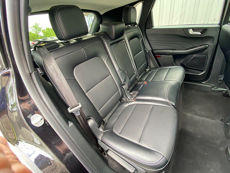Certified 2025 Ford Escape Platinum AWD/4WD image 38