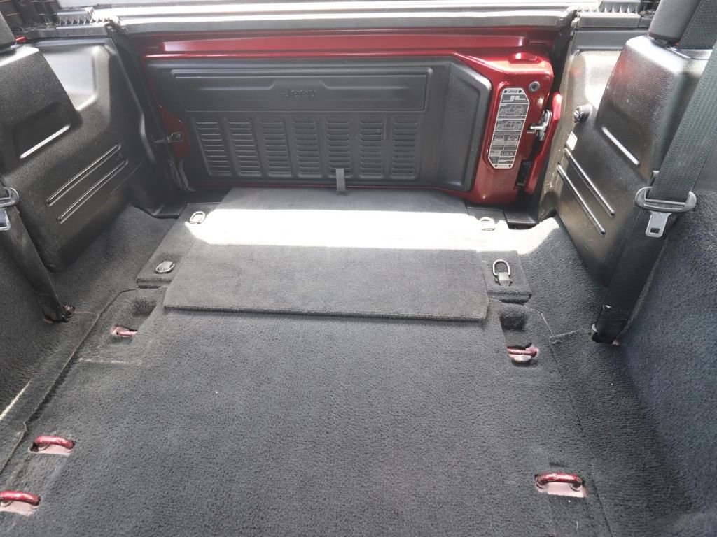 Used 2021 Jeep Wrangler Sport AWD/4WD image 9