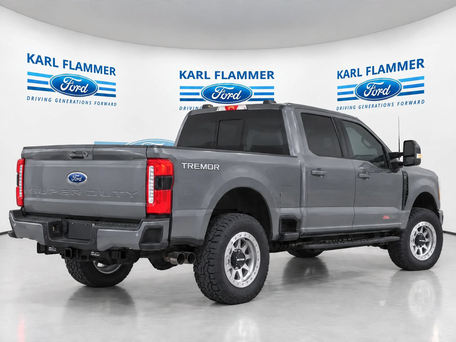 Certified 2024 Ford F250 Lariat w/ Lariat Ultimate Package AWD/4WD image 3