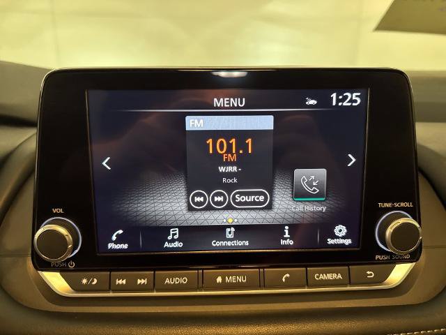 Used 2024 Nissan Rogue SV FWD image 25