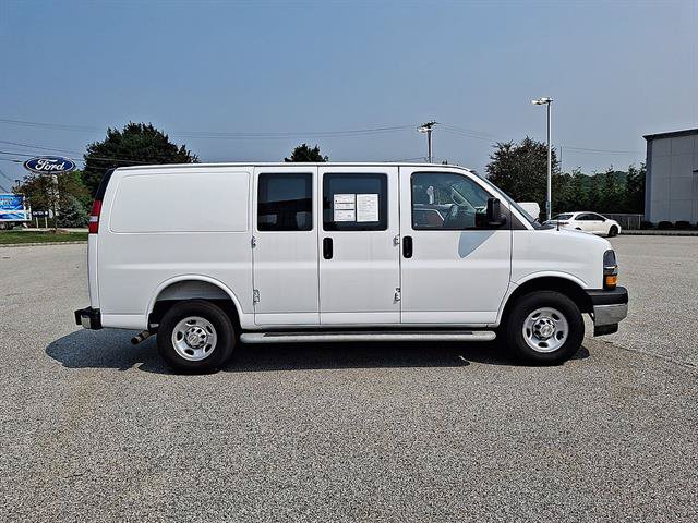 Used 2025 Chevrolet Express 2500 w/ Driver Convenience Package RWD image 23