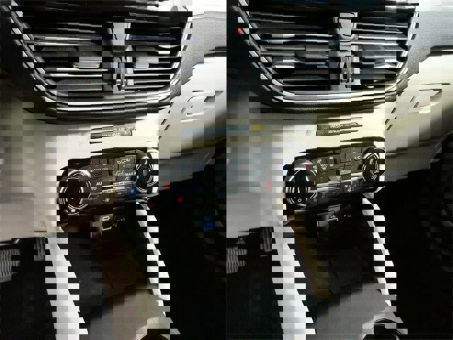 Certified 2022 Ford Escape SEL image 18