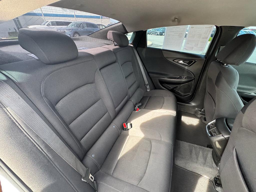 Used 2022 Chevrolet Malibu LT FWD image 18