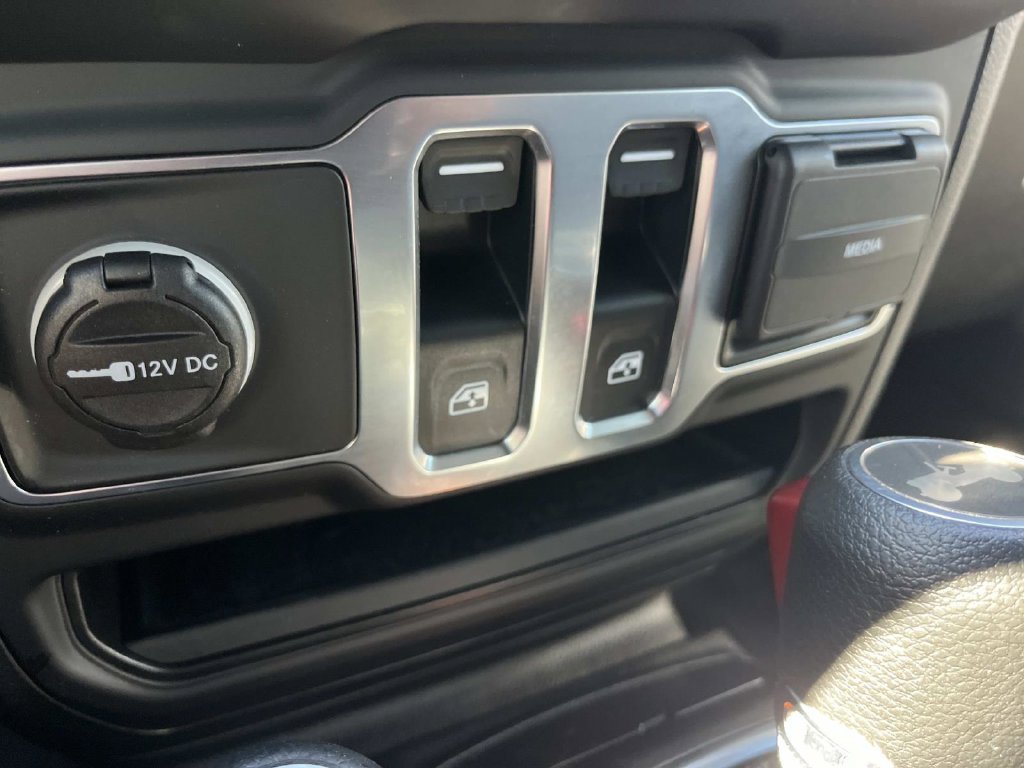Used 2021 Jeep Wrangler Sport AWD/4WD image 34