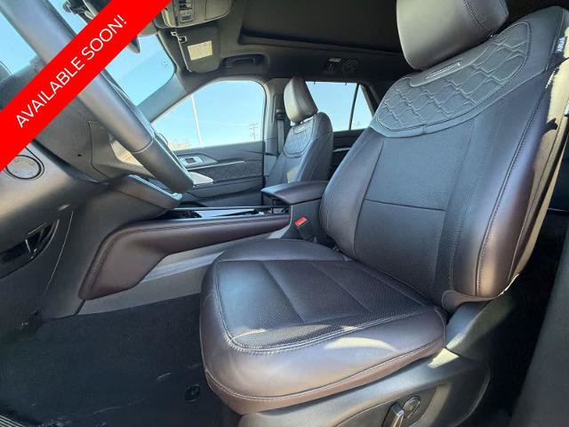 Certified 2025 Ford Explorer Platinum w/ Ultimate Package AWD/4WD image 16