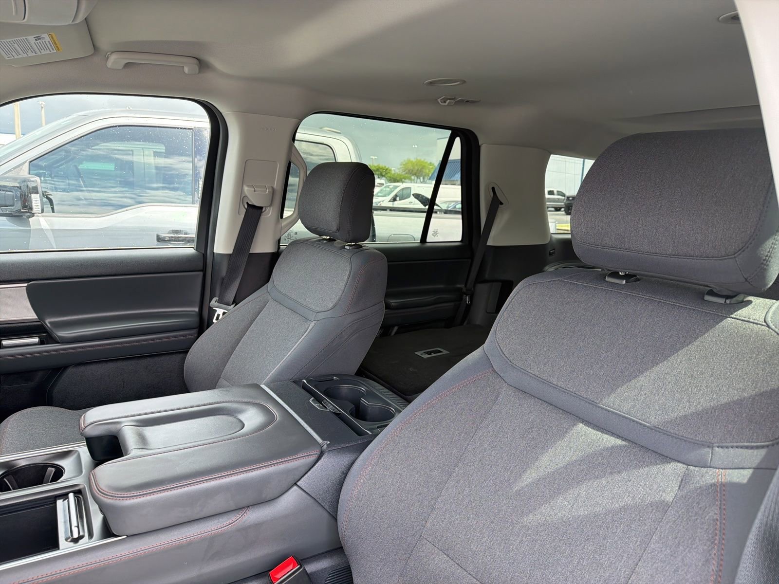 Certified 2025 Ford Expedition Active image 9