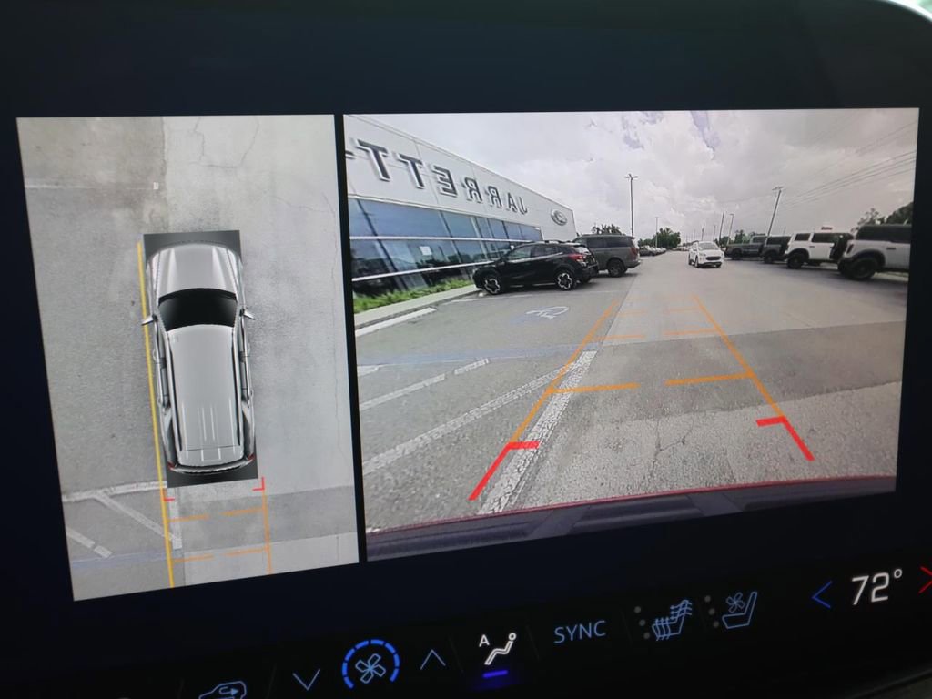 Used 2025 Chevrolet Tahoe High Country image 10