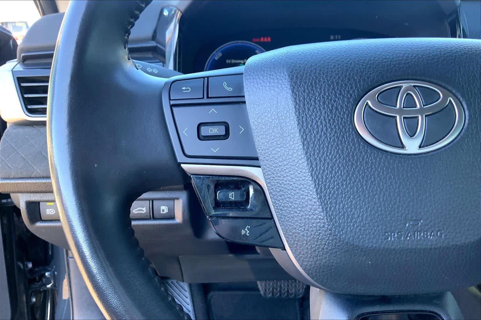 Used 2025 Toyota Camry XLE w/ Premium Package FWD image 24