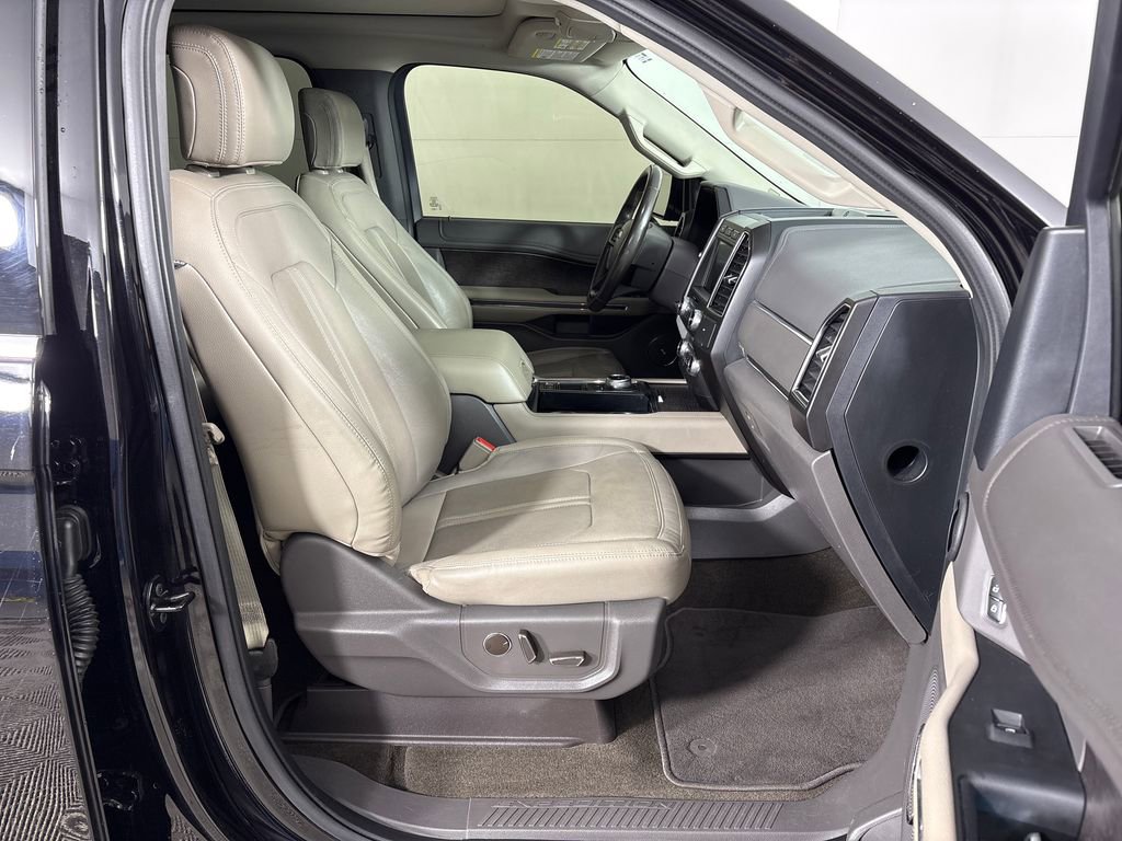 Certified 2019 Ford Expedition Limited w/ Equipment Group 301A RWD image 6
