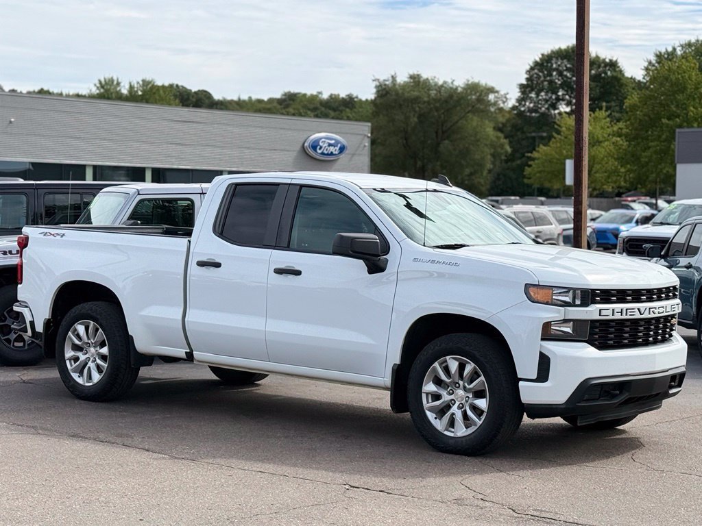 Used 2020 Chevrolet Silverado 1500 Custom w/ Custom Value Package AWD/4WD image 21