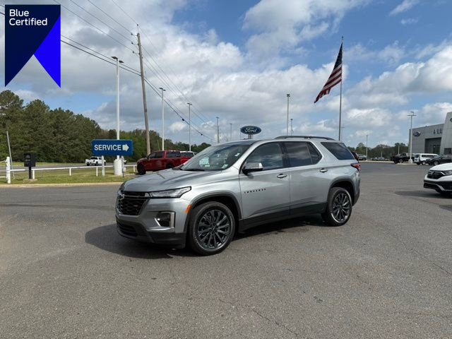 Used 2023 Chevrolet Traverse RS image 1