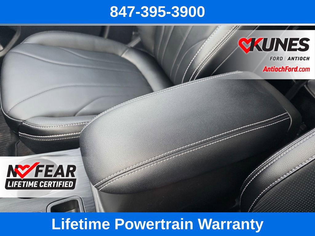 Certified 2025 Ford Escape Platinum w/ Premium Technology Package image 58