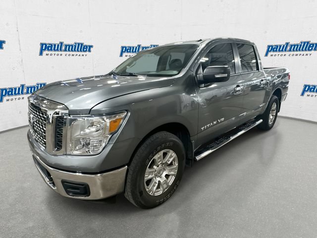 Used 2018 Nissan Titan SV AWD/4WD image 1