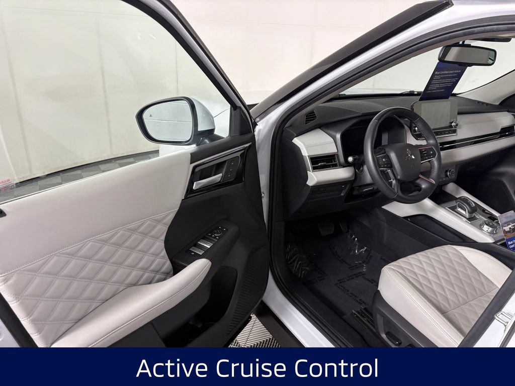 Used 2023 Mitsubishi Outlander SEL FWD image 11