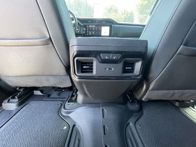 Used 2025 GMC Sierra 1500 AT4 w/ AT4 Premium Package AWD/4WD image 16