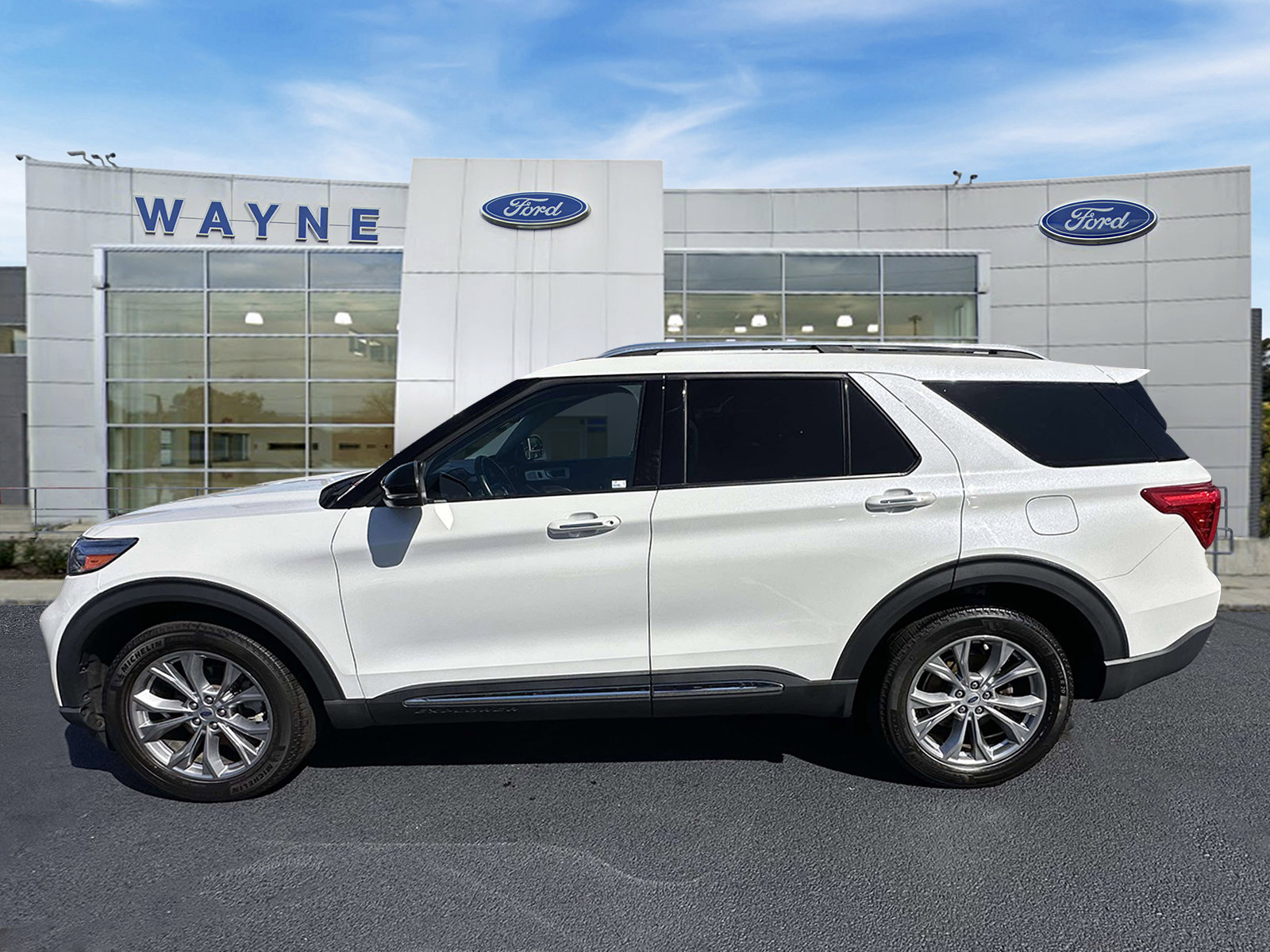 Certified 2023 Ford Explorer Limited w/ Limited Technology Package AWD/4WD image 7