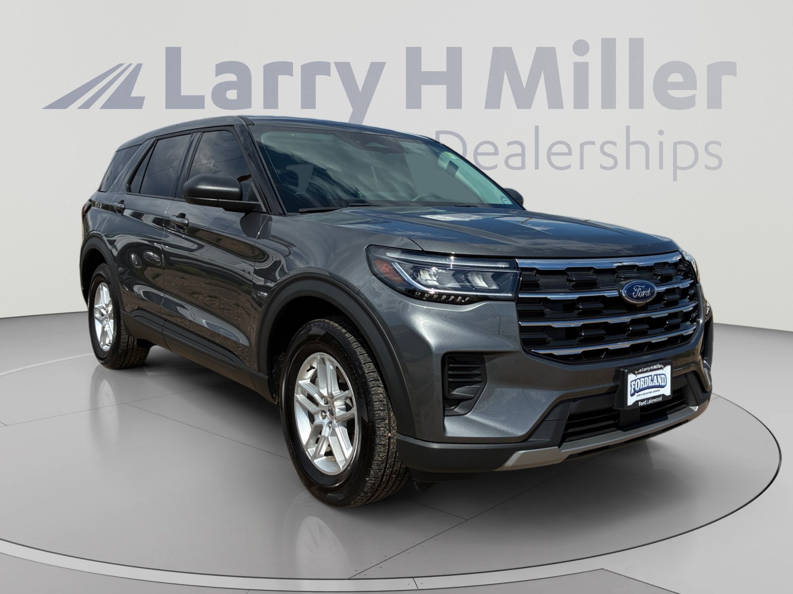 Certified 2026 Ford Explorer Active AWD/4WD image 7
