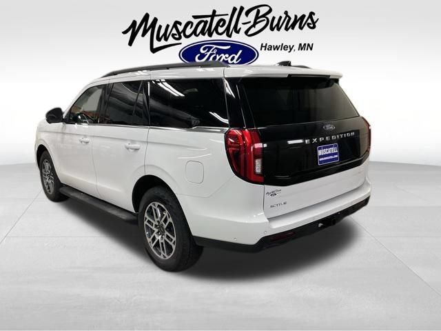 Certified 2025 Ford Expedition Active AWD/4WD image 3