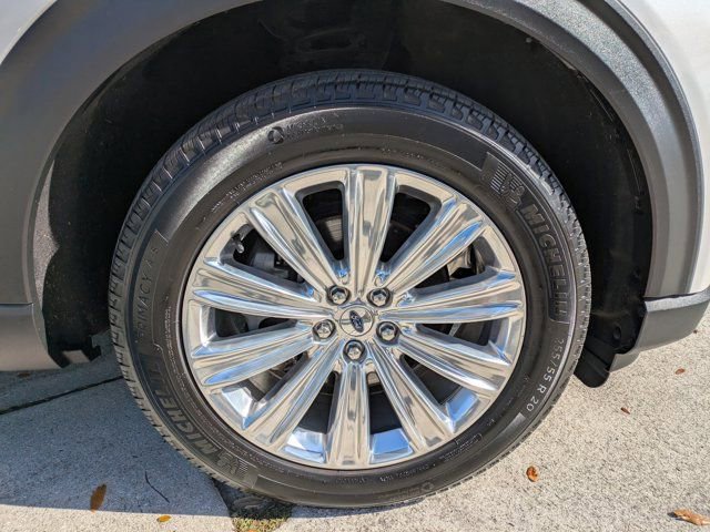 Certified 2025 Ford Explorer Platinum w/ LUX Leather Package AWD/4WD image 15