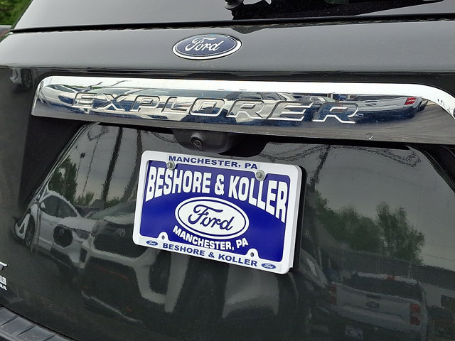 Certified 2023 Ford Explorer XLT w/ Equipment Group 202A AWD/4WD image 32