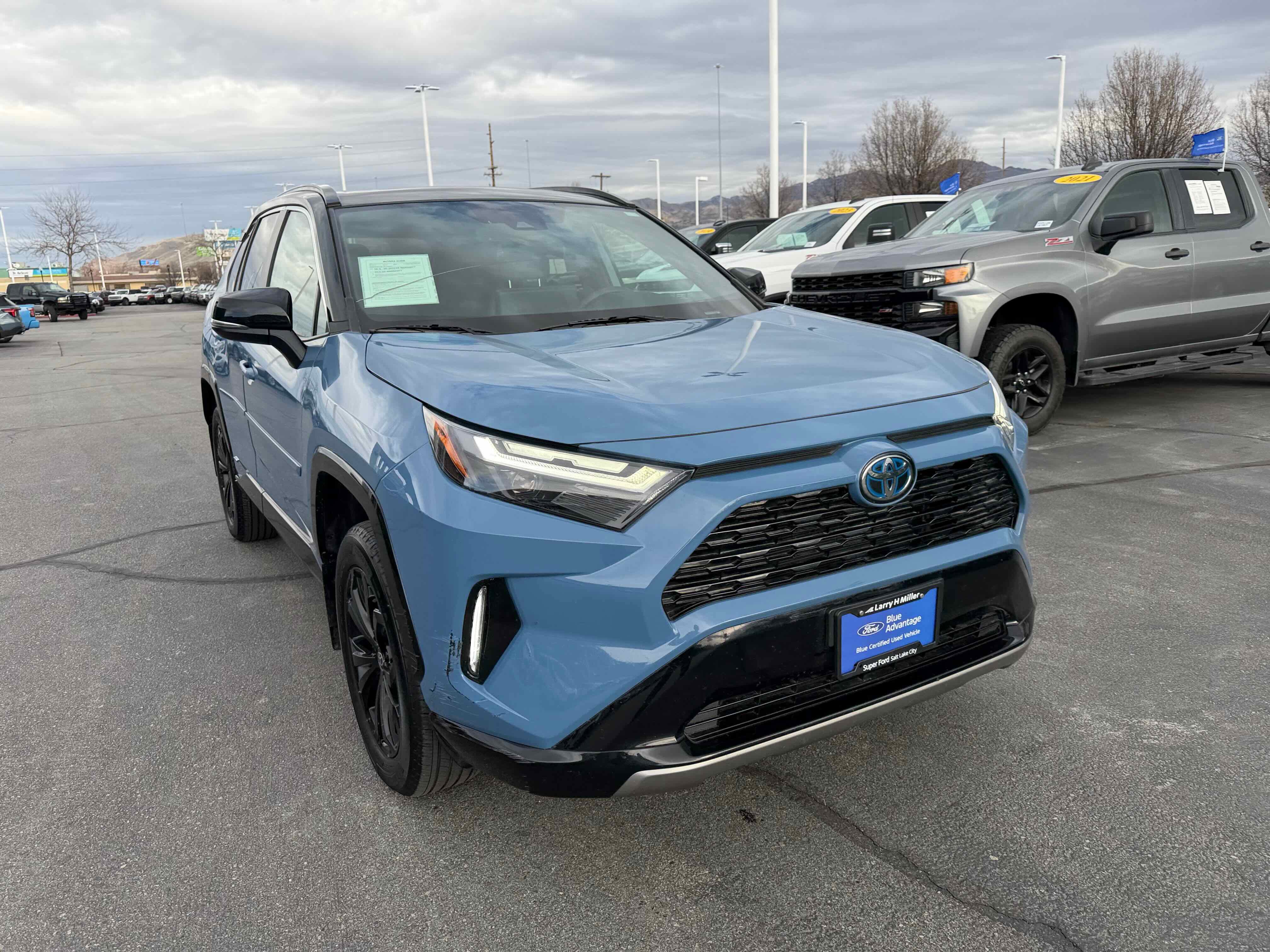 Used 2024 Toyota RAV4 XSE w/ Weather Package image 11