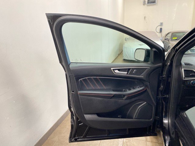 Certified 2020 Ford Edge ST-Line AWD/4WD image 14
