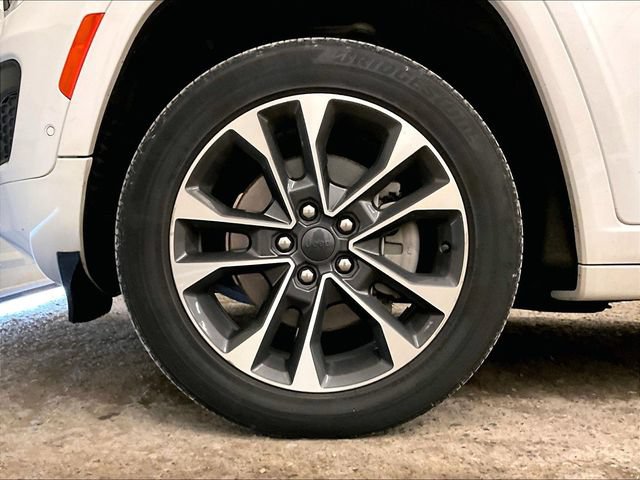 Used 2021 Jeep Grand Cherokee L Overland w/ Luxury Tech Group IV AWD/4WD image 8