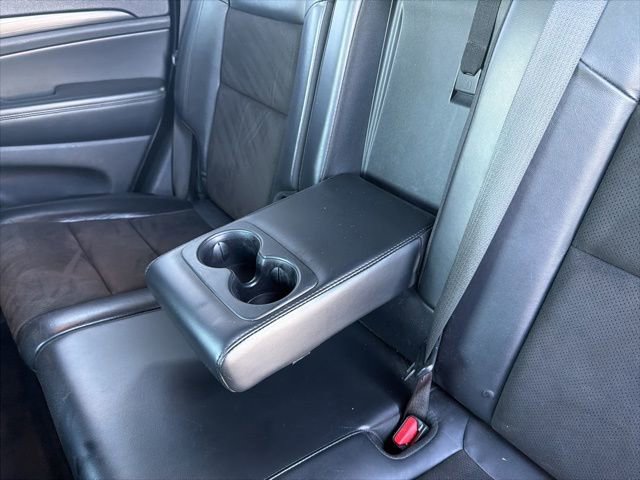 Used 2019 Jeep Grand Cherokee Altitude AWD/4WD image 20