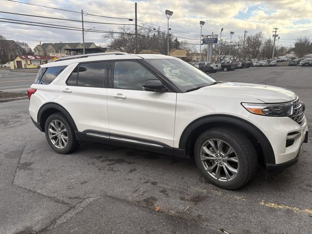 Certified 2023 Ford Explorer Limited w/ Limited Technology Package image 3