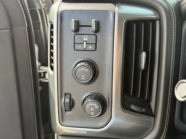 Used 2017 Chevrolet Silverado 2500 LTZ w/ Vortec Plus Package image 19