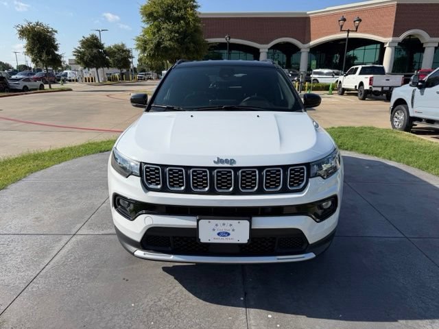 Used 2024 Jeep Compass Limited AWD/4WD image 2