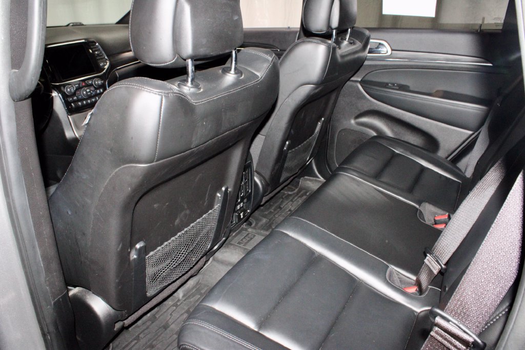 Used 2021 Jeep Grand Cherokee Limited AWD/4WD image 21