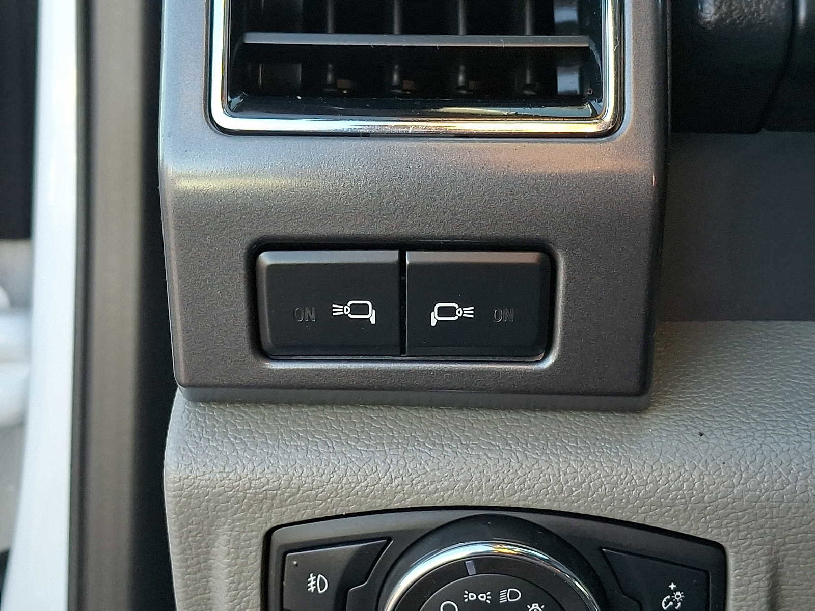 Certified 2022 Ford F450 XLT w/ XLT Value Package image 25