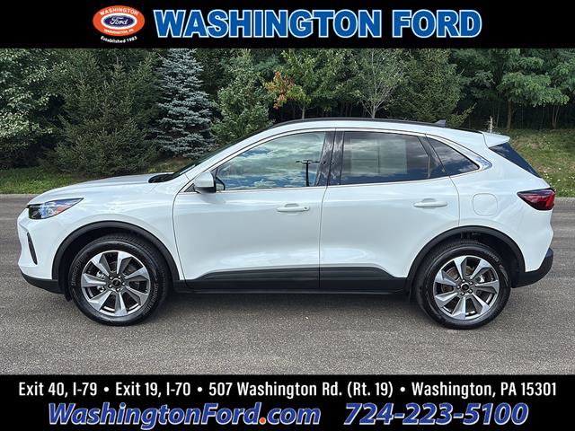 Certified 2025 Ford Escape Platinum w/ Class II Trailer Tow Package