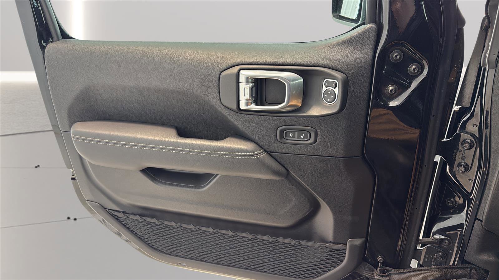 Used 2023 Jeep Wrangler Sahara w/ Cold Weather Group image 23