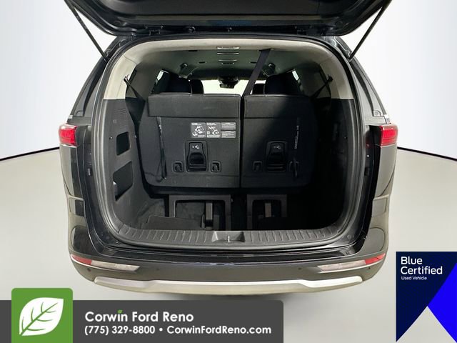 Used 2024 Kia Carnival LX FWD image 29