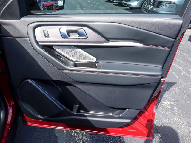 Certified 2026 Ford Explorer ST AWD/4WD image 33