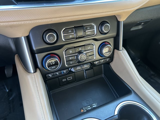 Used 2024 Chevrolet Tahoe Premier AWD/4WD image 34