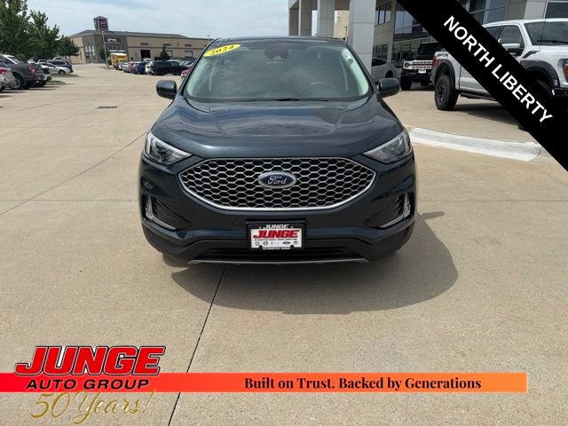 Certified 2024 Ford Edge SEL w/ Convenience Package AWD/4WD image 2