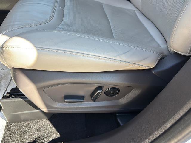 Certified 2021 Ford Explorer Platinum w/ Equipment Group 601A image 12