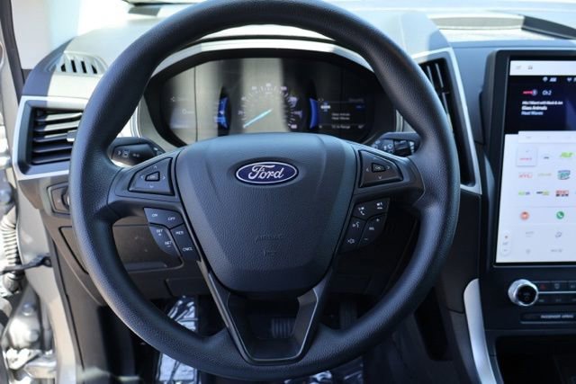 Certified 2022 Ford Edge SE w/ Black Appearance Package AWD/4WD image 14